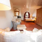 Stadt Hotel 3*