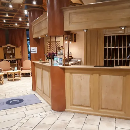 Stadt 酒店 居特斯洛