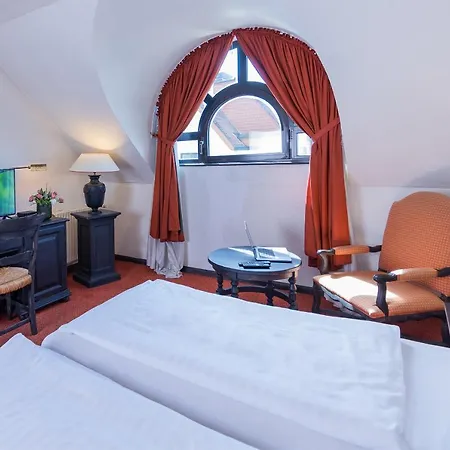 Hotel Stadt 3*