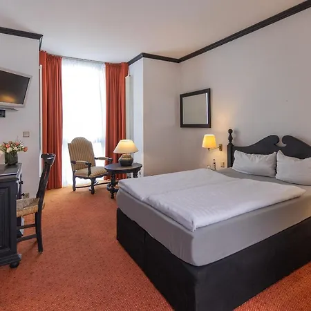 Stadt Hotel 3*