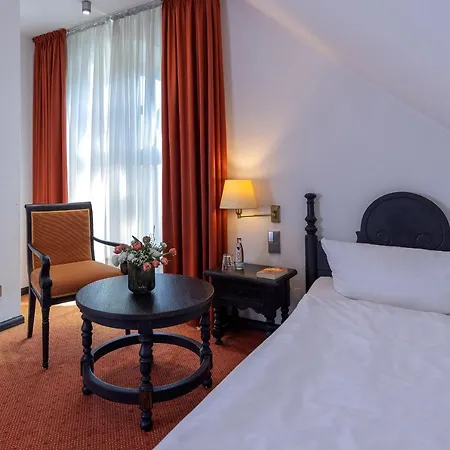 Stadt Hotel 3*