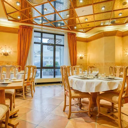 Stadt 3* ギュータースロー