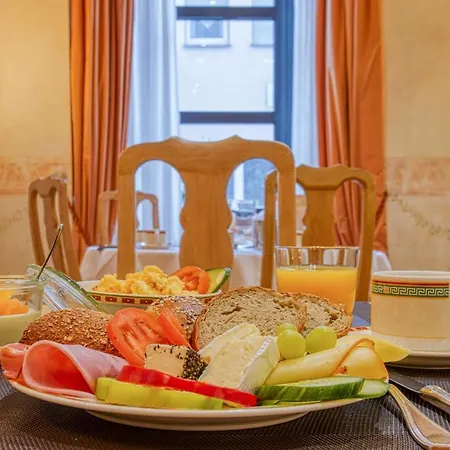 Hotel Stadt 3*