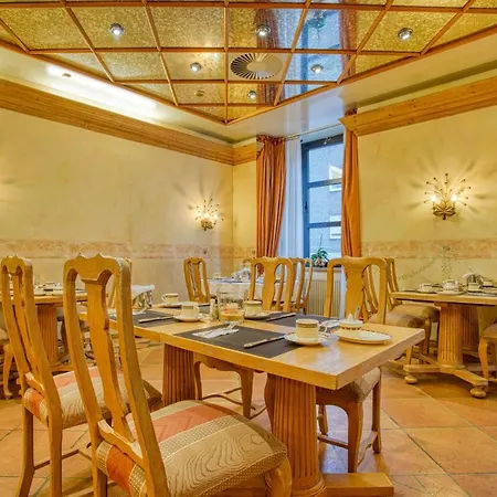 Stadt Hotel