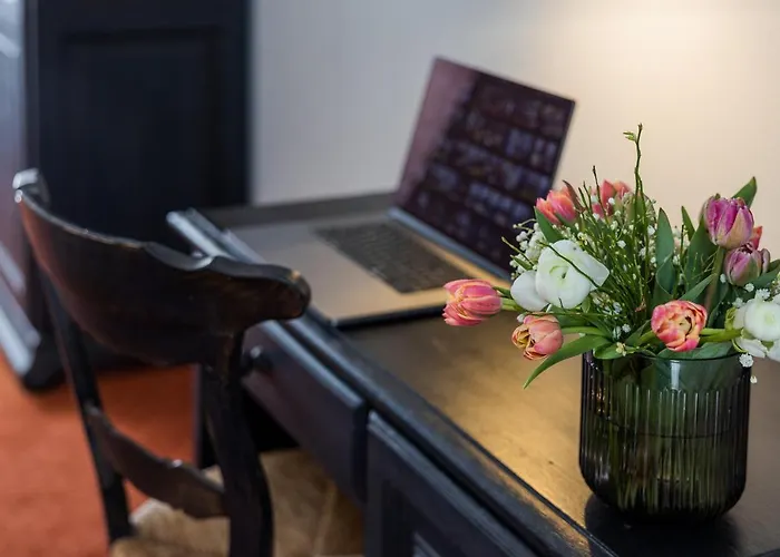 Stadt 酒店 居特斯洛