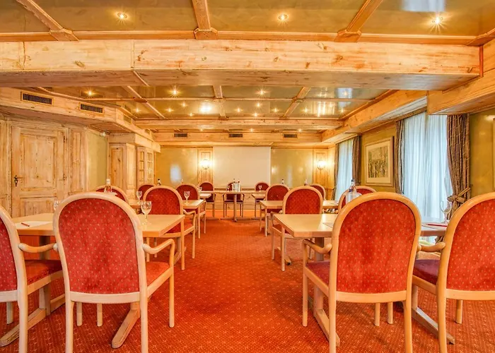 Stadt 3* 居特斯洛